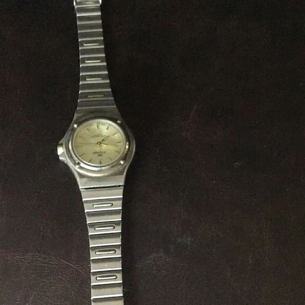 Vintage ladies, watch by triumph Needs battery 